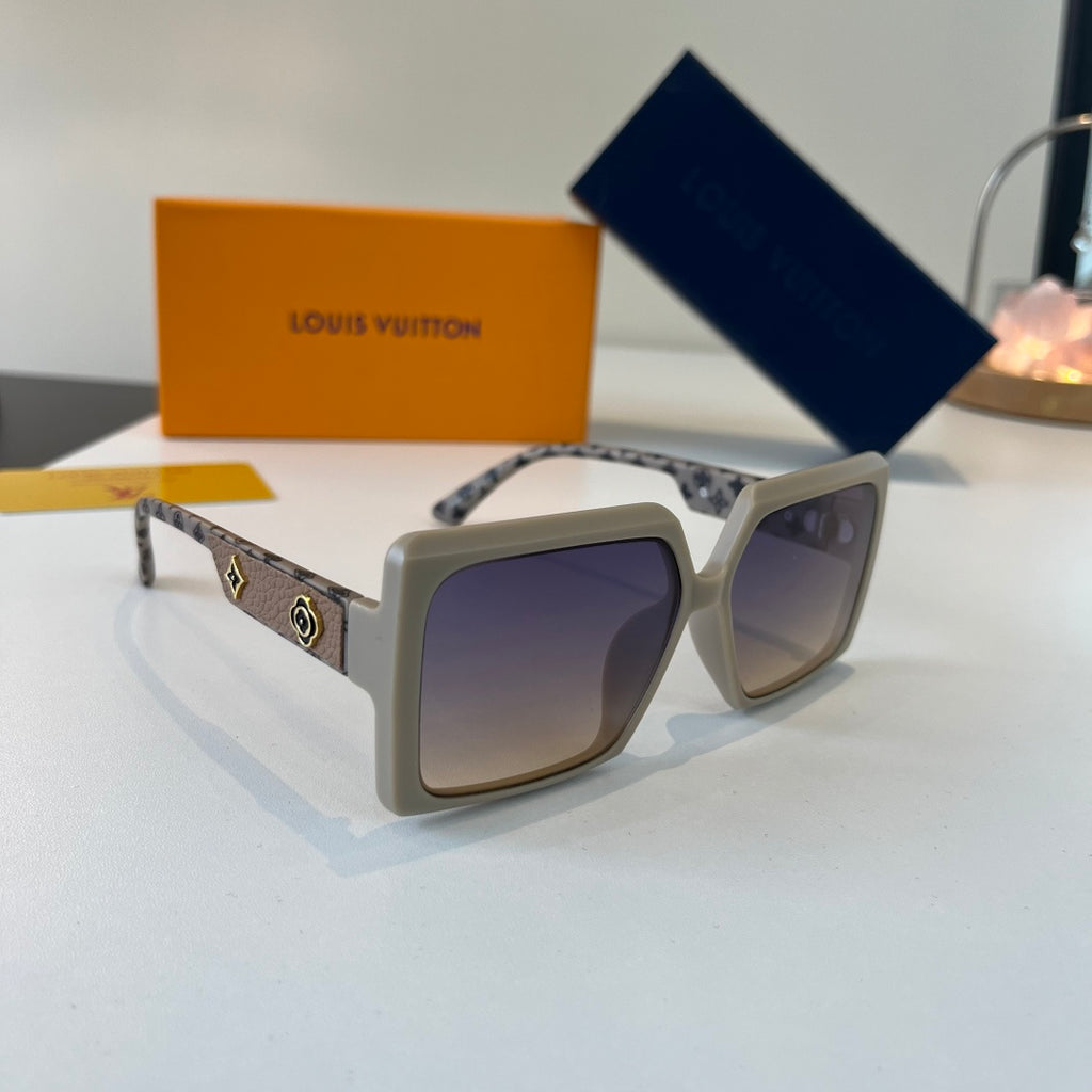 Louis Vuitton Fashion Silver Lens Sunglasses for Men & Women - 448671
