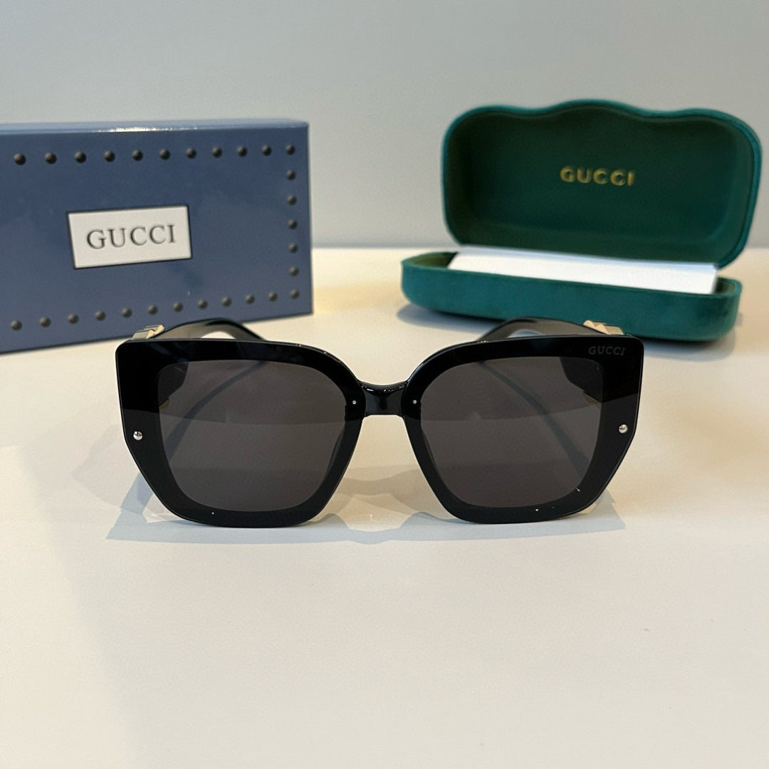 Gucci Oversized Black Lens Sunglasses for Men & Women - 464868 - detail image 2