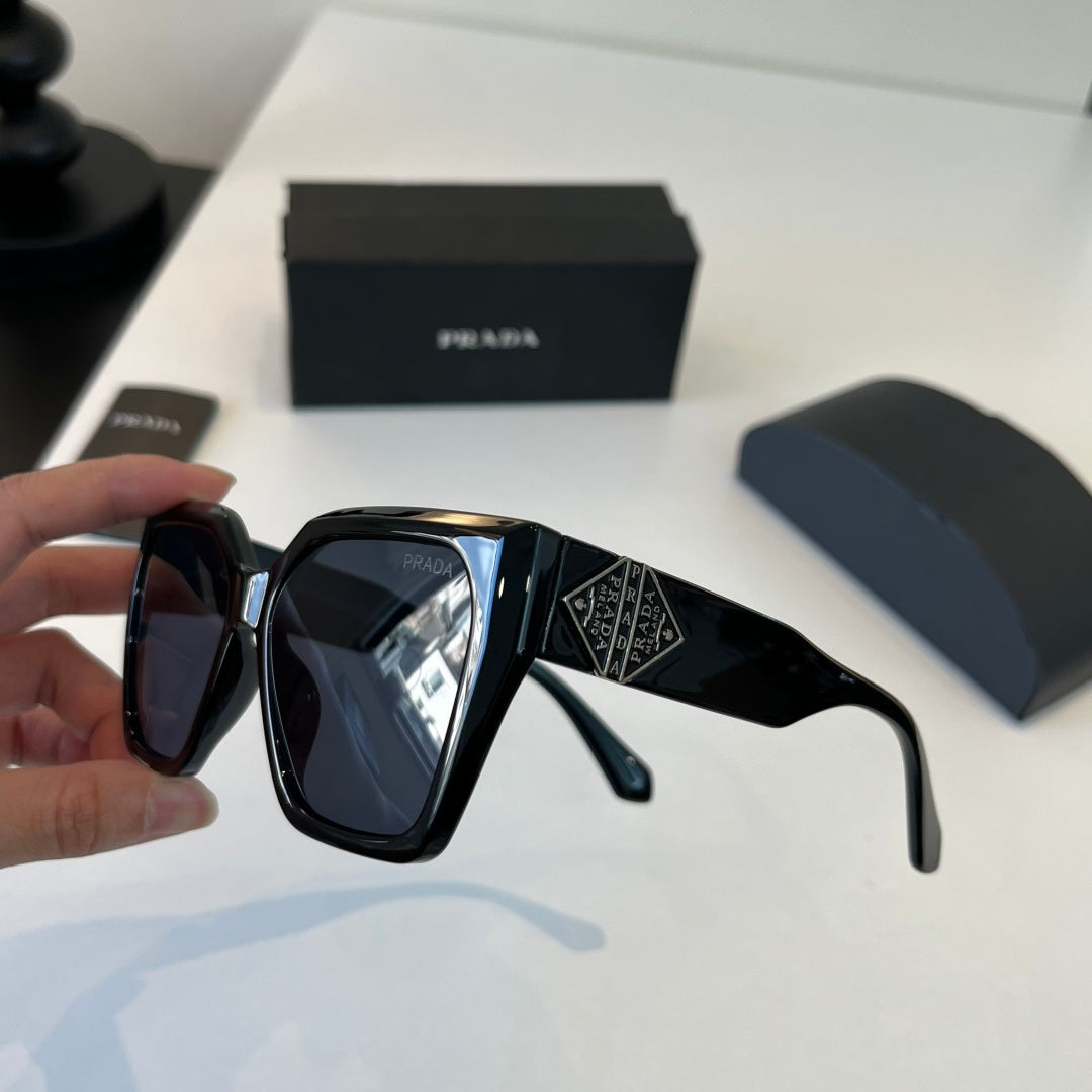 Prada Fashion Black Lens Sunglasses for Men & Women - 465588 - detail image 4