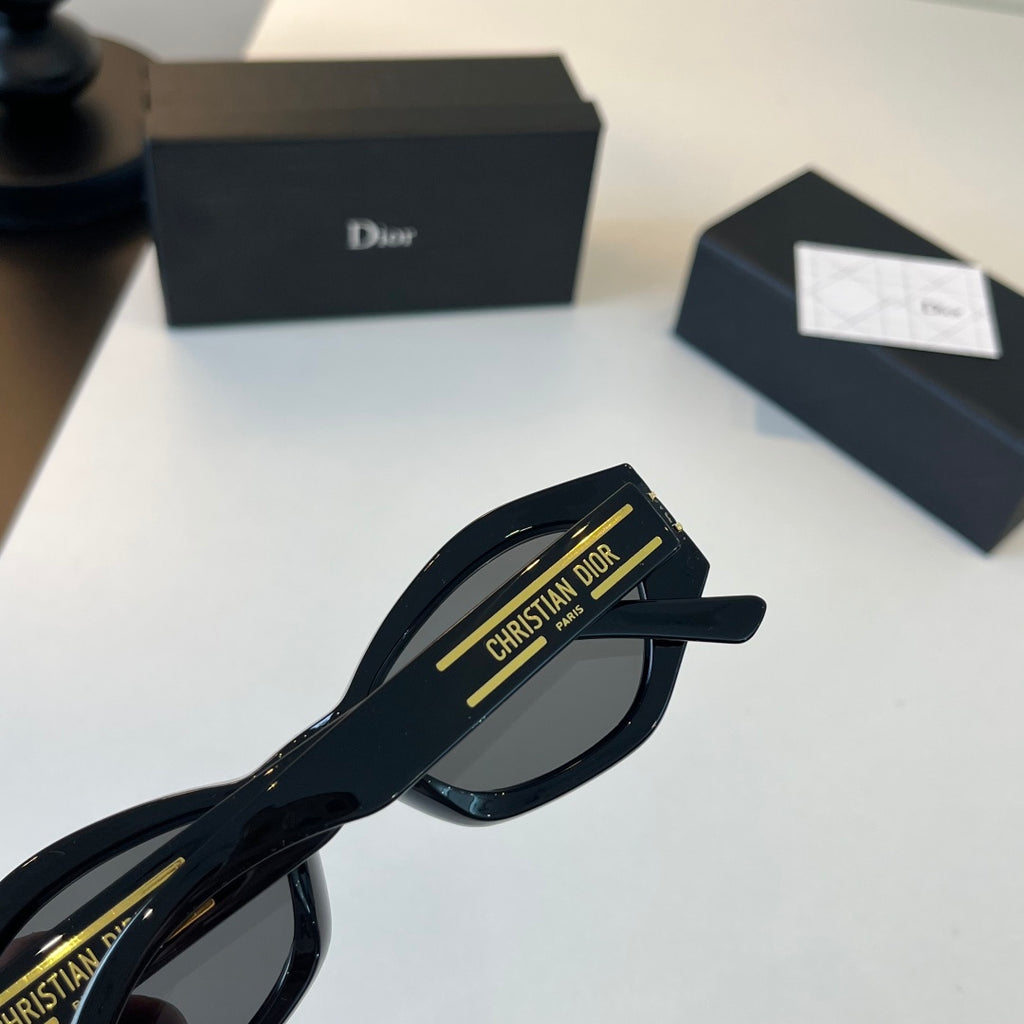 Dior Fashion Black Lens Sunglasses for Men & Women - 415417 - detail image 8