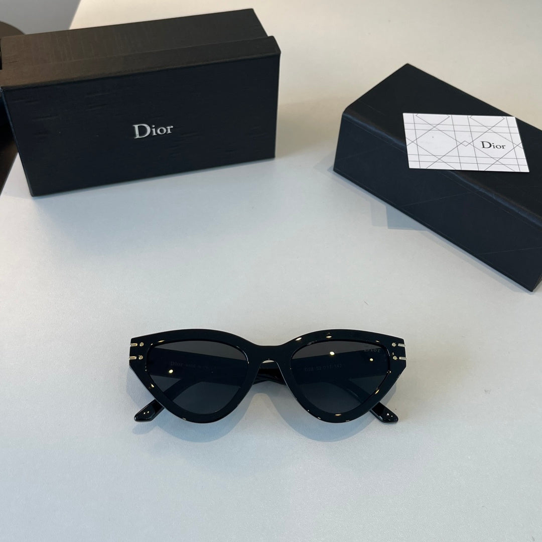 Dior Fashion Black Lens Sunglasses for Men & Women - 415420 - detail image 4