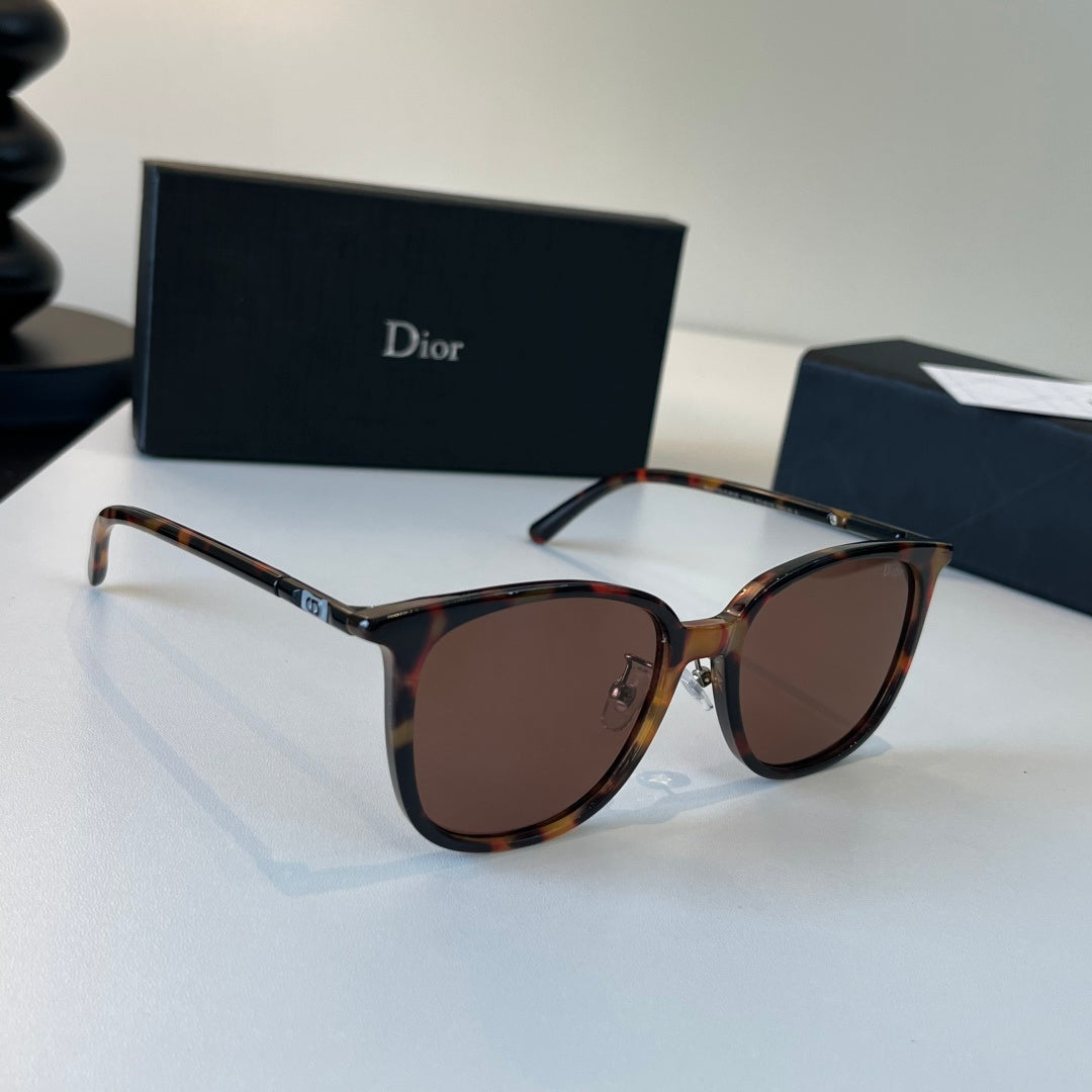 Dior Fashion Black Lens Sunglasses for Men & Women - 415422