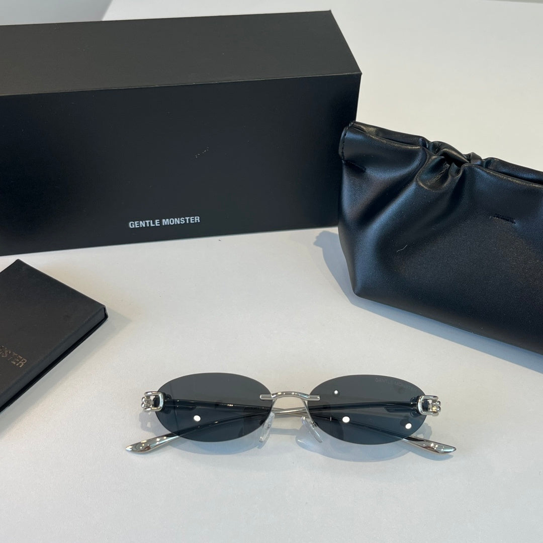 Gentle Monster Fashion Silver Lens Sunglasses for Men & Women - 372621 - detail image 4