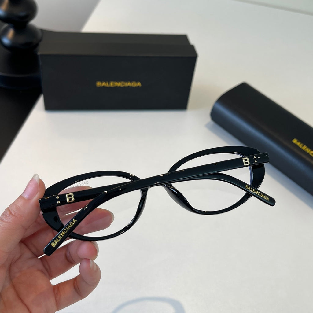 Balenciaga Rectangular Silver Lens Sunglasses for Men & Women - 416123 - detail image 8