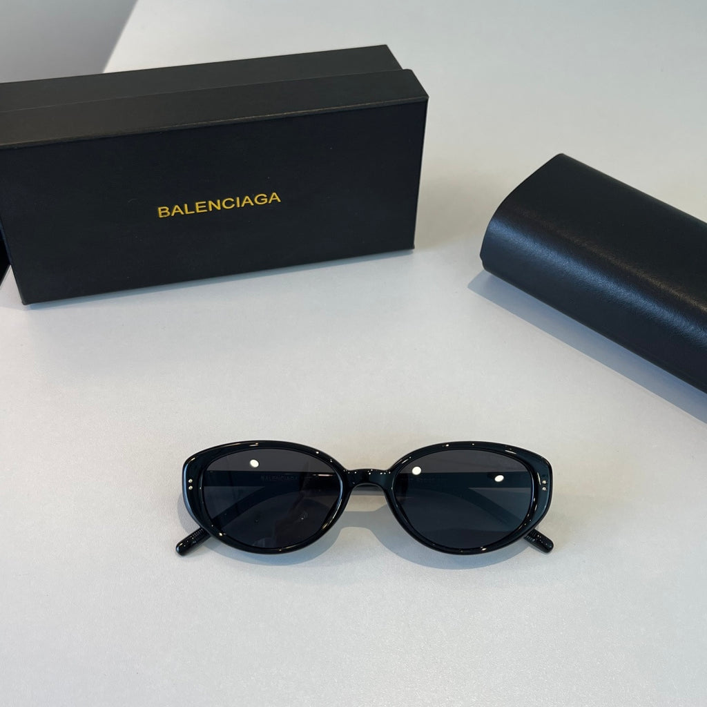 Balenciaga Rectangular Silver Lens Sunglasses for Men & Women - 382907 - detail image 4