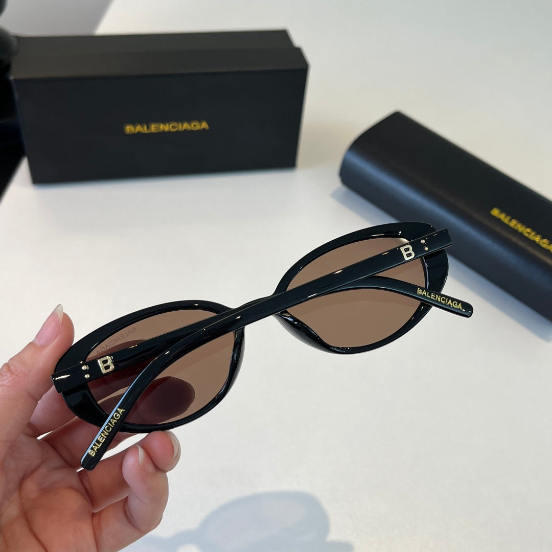 Balenciaga Rectangular Silver Lens Sunglasses for Men & Women - 382908 - detail image 8
