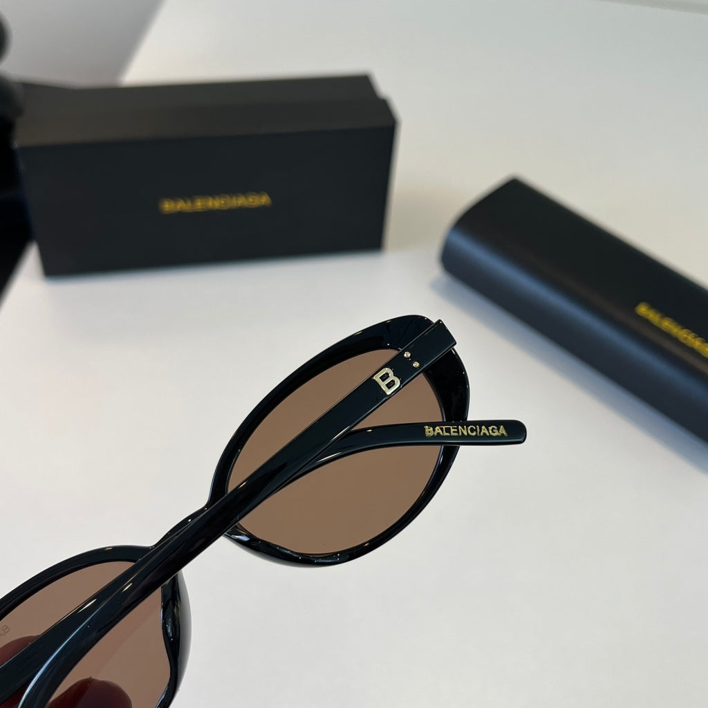 Balenciaga Rectangular Silver Lens Sunglasses for Men & Women - 416125 - detail image 7