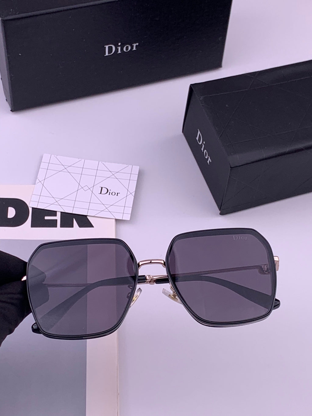 Dior D7635 Polarized Fashion Black Lens Sunglasses for Men & Women - 358200