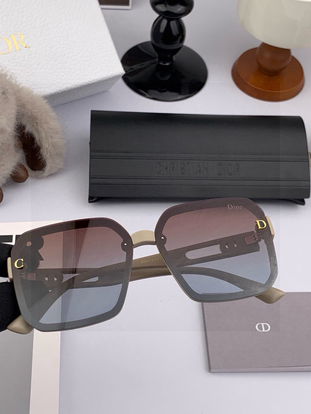 Dior CD3998 Polarized Fashion Red Lens Sunglasses for Men & Women - 358202 - detail image 2