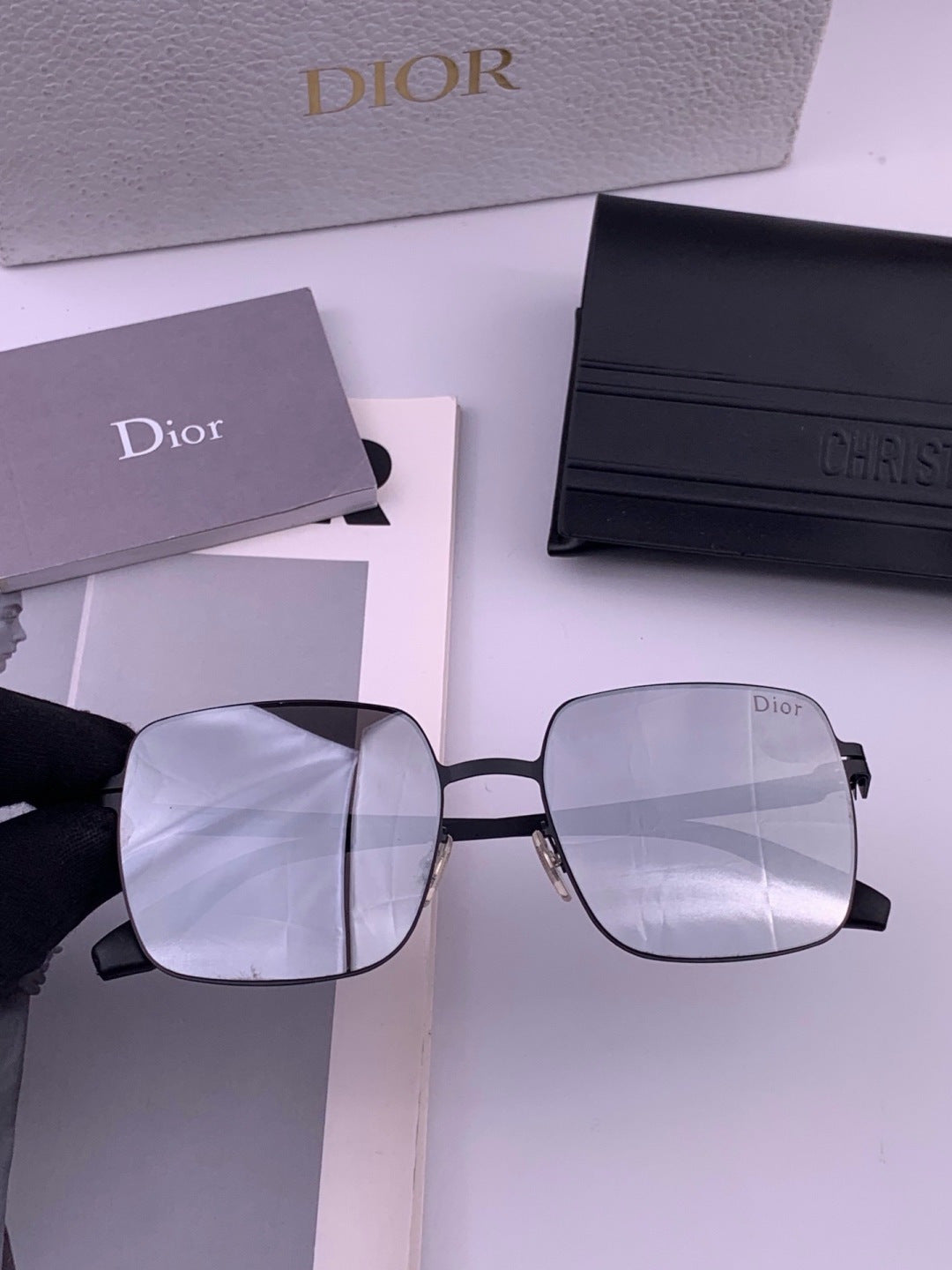 Dior D3908 Fashion Black Lens Sunglasses for Men & Women - 371904