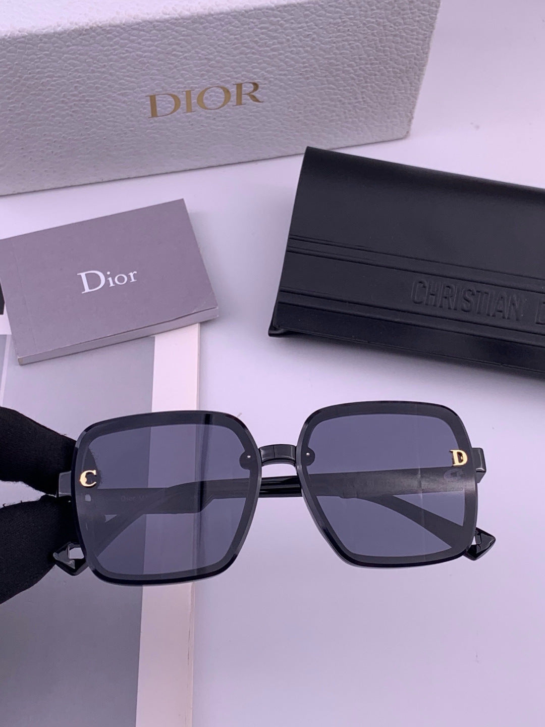 Dior D47002 Fashion Blue Lens Sunglasses for Men & Women - 371962
