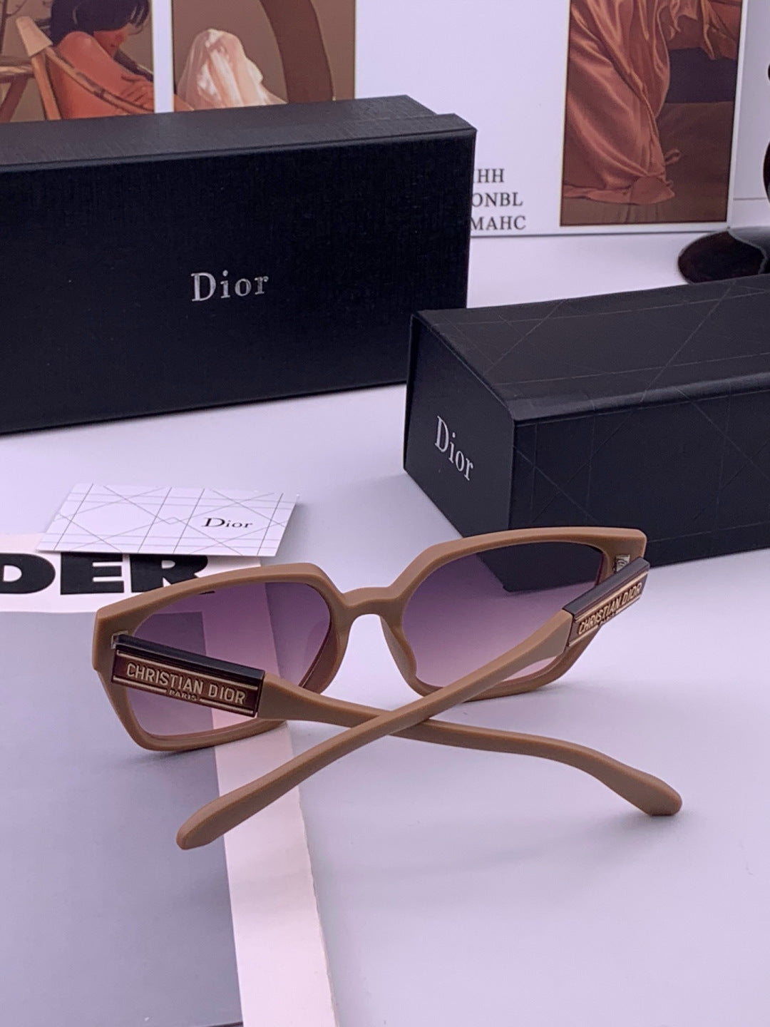 Dior D67706 Fashion Brown Lens Sunglasses for Men & Women - 371947 - detail image 5