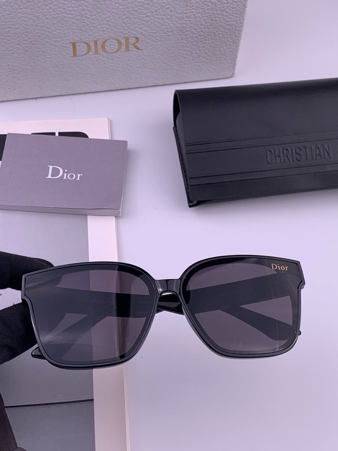 Dior D6895 Square Pink Lens Sunglasses for Men & Women - 382381