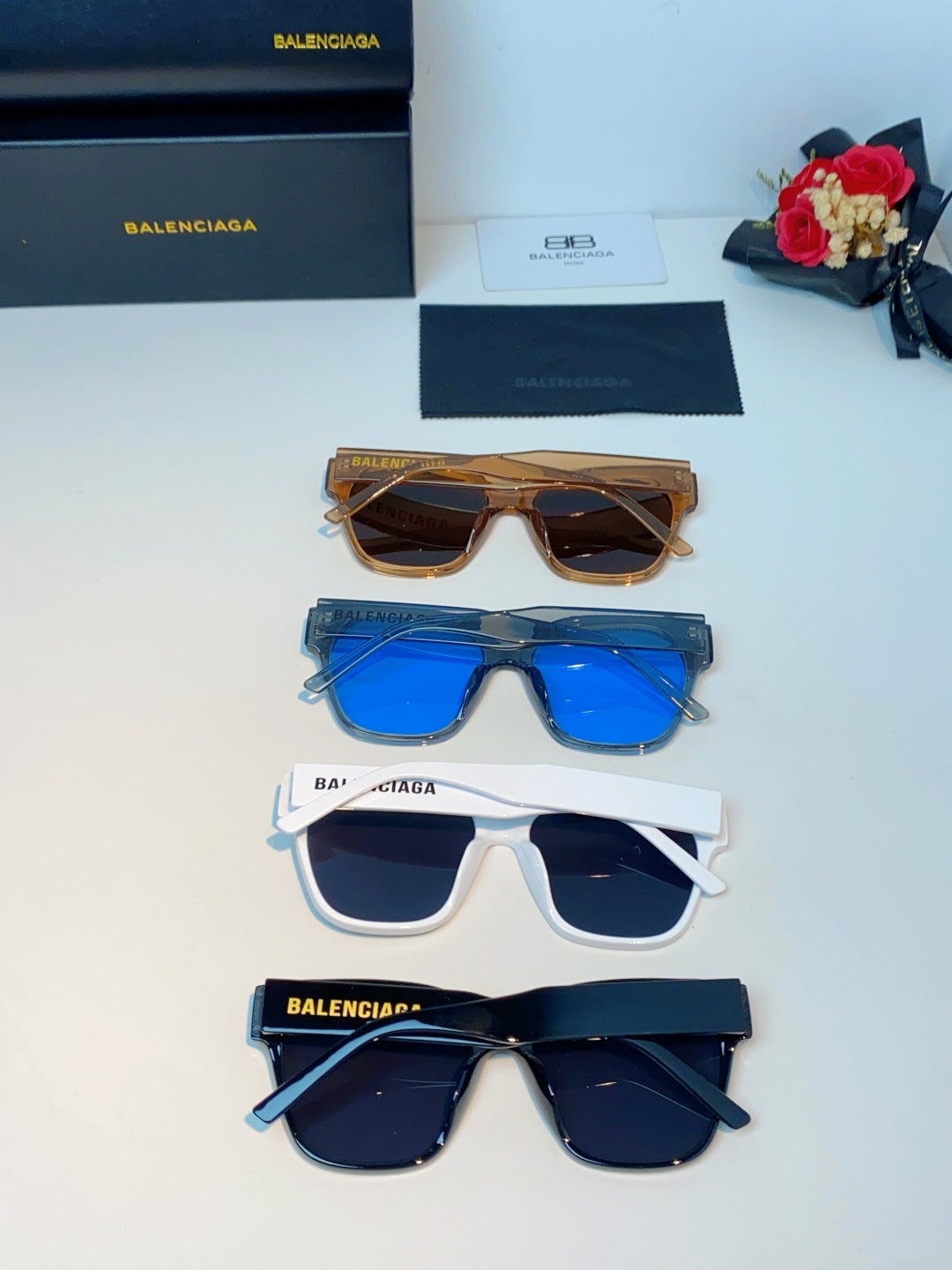 Balenciaga Cat-Eye Gray Lens Sunglasses for Men & Women - detail image 12