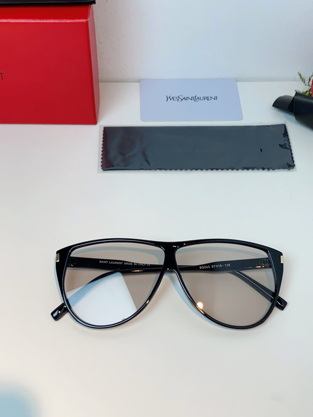 Saint Laurent Cat-Eye Silver Lens Sunglasses for Men & Women - 382479 - detail image 10