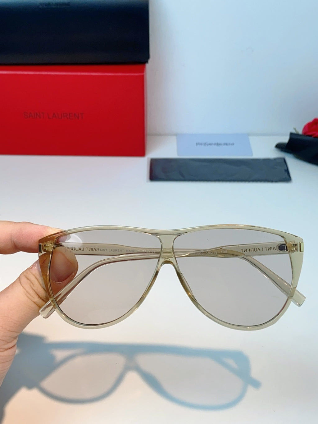Saint Laurent Cat-Eye Silver Lens Sunglasses for Men & Women - 382482 - detail image 4