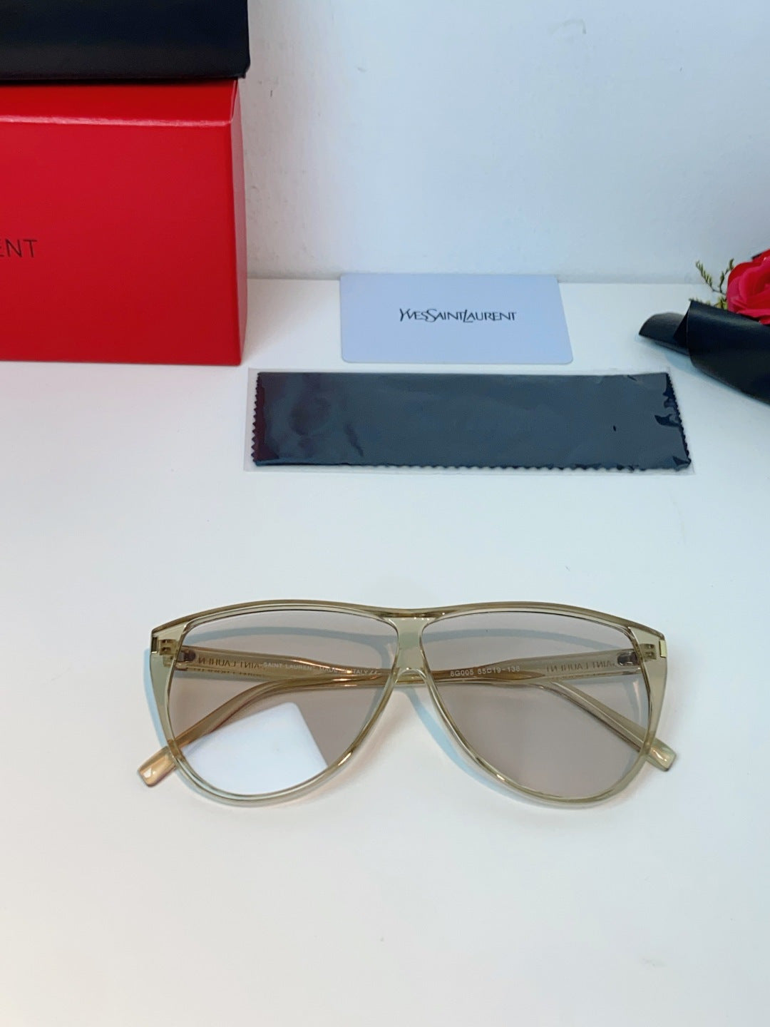 Saint Laurent Cat-Eye Silver Lens Sunglasses for Men & Women - 382482 - detail image 10