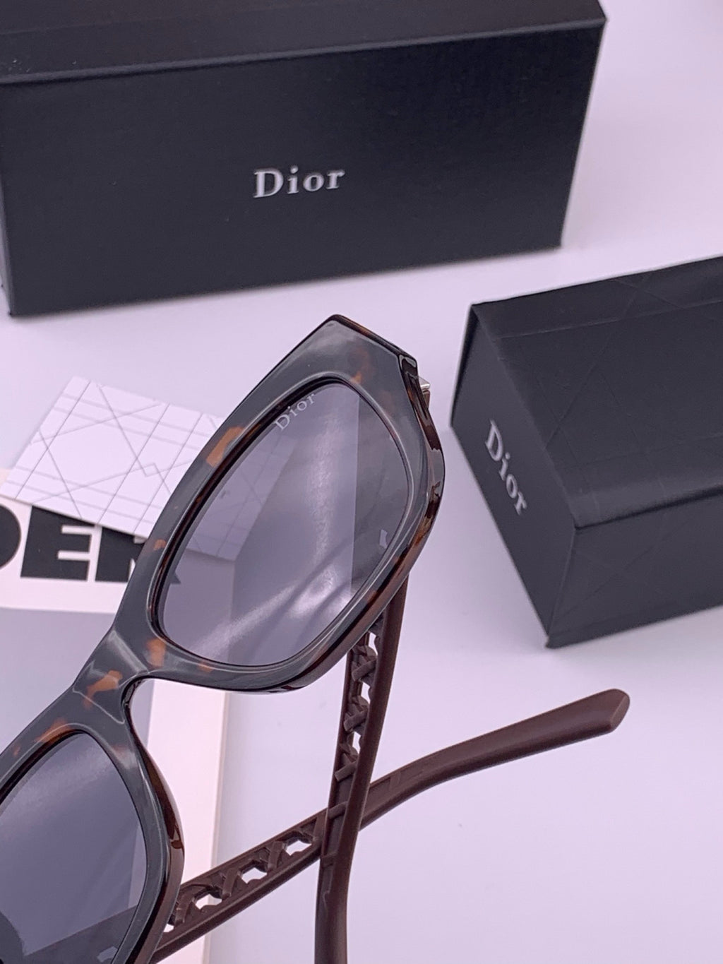 Dior D7911 Polarized Square Black Lens Sunglasses for Men & Women - 382451 - detail image 6