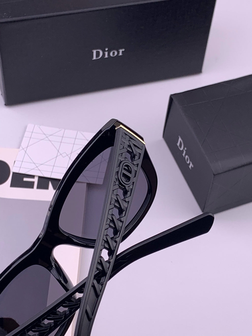 Dior D7911 Polarized Square Black Lens Sunglasses for Men & Women - 382453 - detail image 3