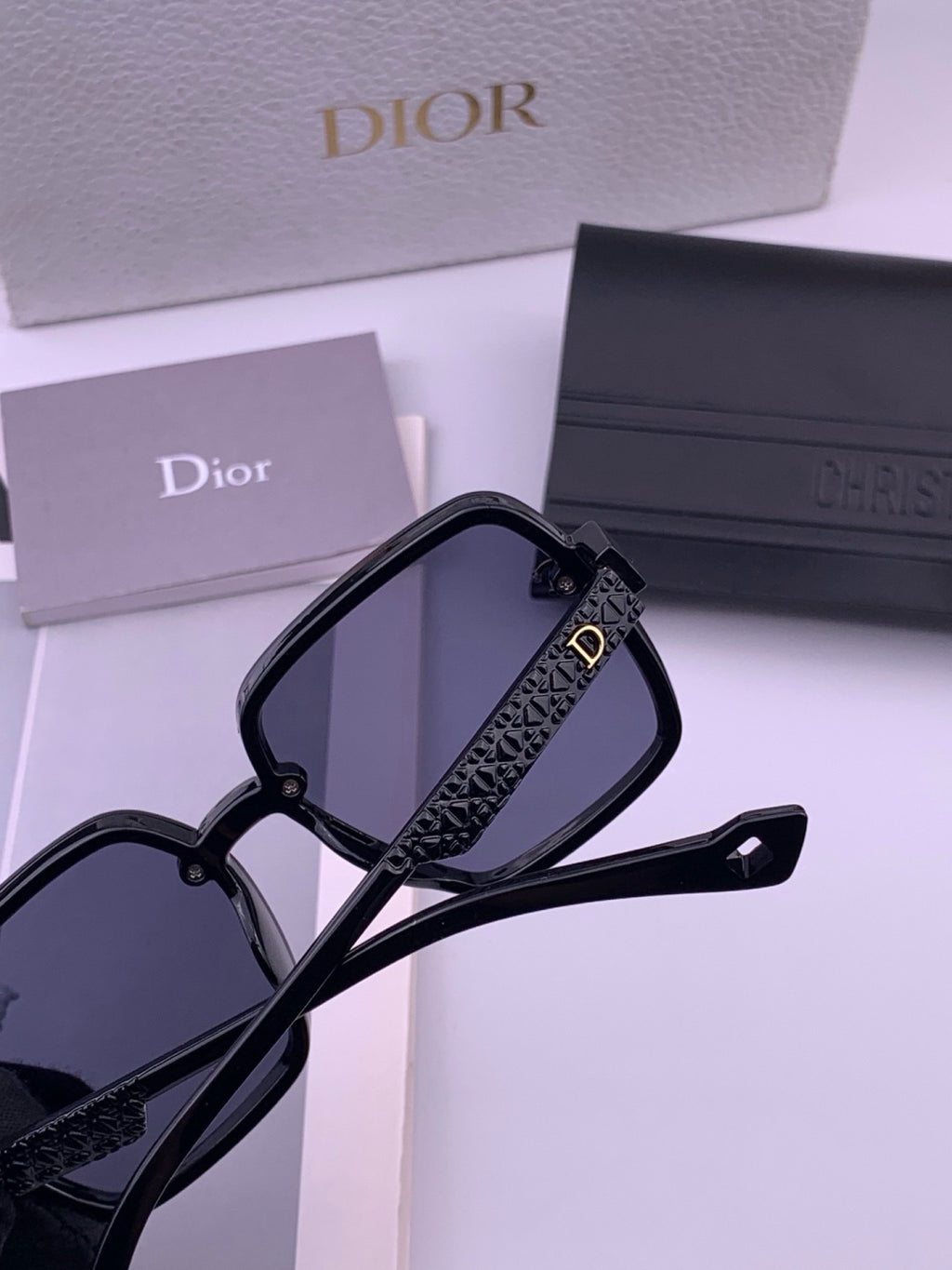 Dior D47002 Fashion Blue Lens Sunglasses for Men & Women - 398735 - detail image 4