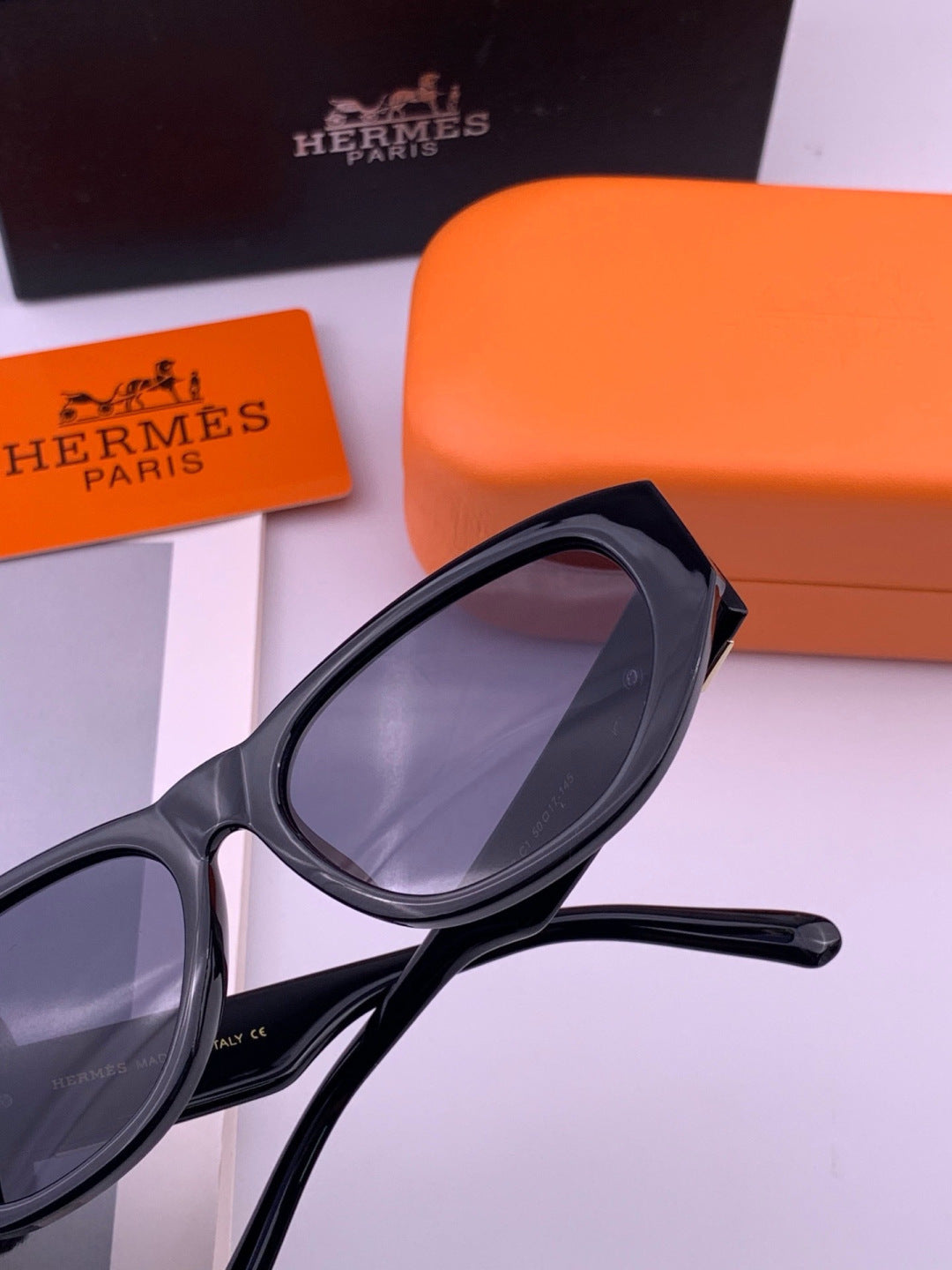 Hermès H37005 Square Black Lens Sunglasses for Men & Women - 399443 - detail image 3