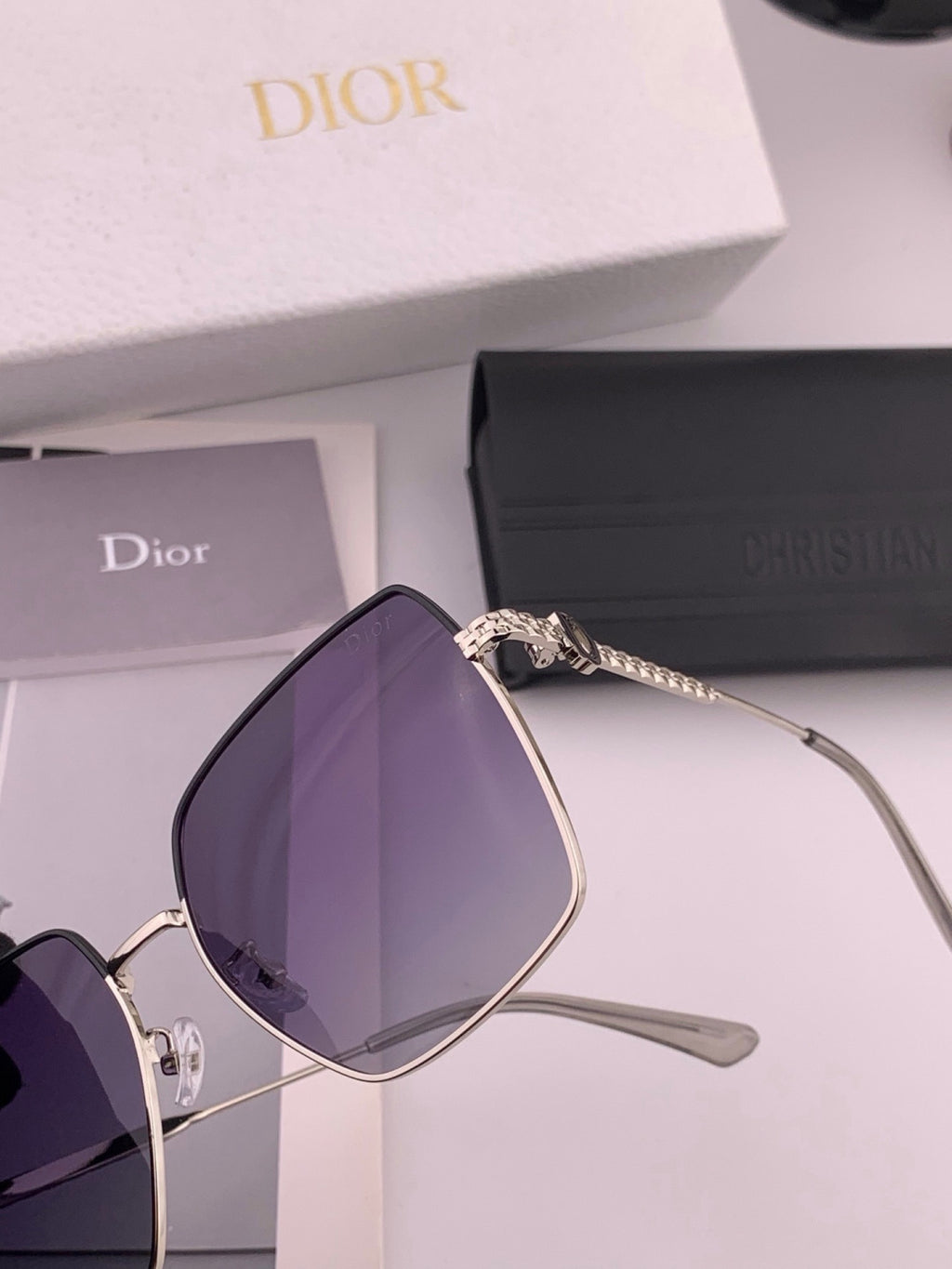 Dior D6310 Polarized Square Red Lens Sunglasses for Men & Women - 398744 - detail image 4