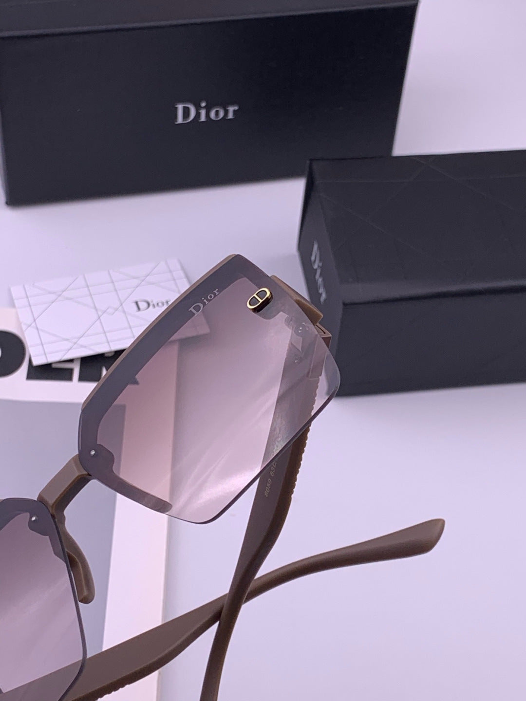 Dior CD9781 Polarized Square Gold Lens Sunglasses for Women - detail image 3