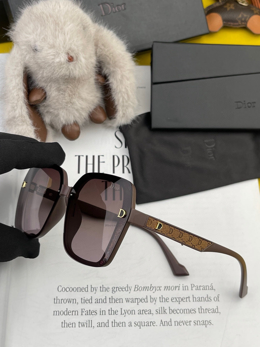 Dior D3200 Polarized Fashion Blue Lens Sunglasses for Men & Women - 415474 - detail image 4