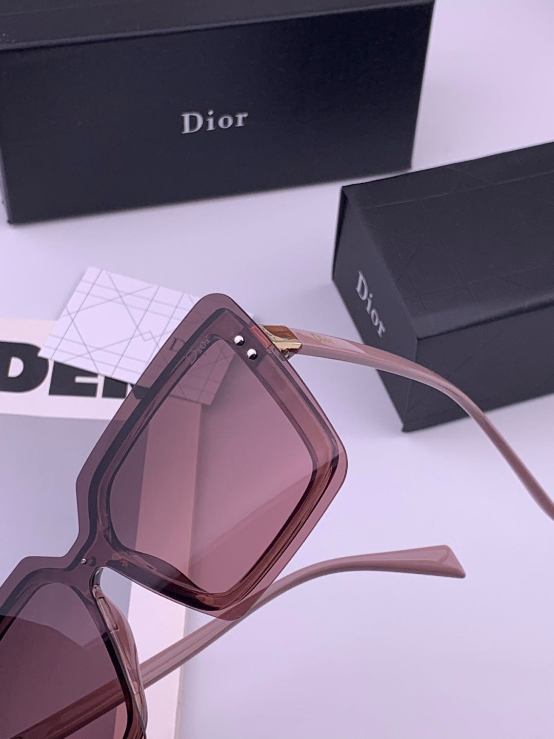 Dior D7996 Fashion Gold Lens Sunglasses for Men & Women - 415472 - detail image 3