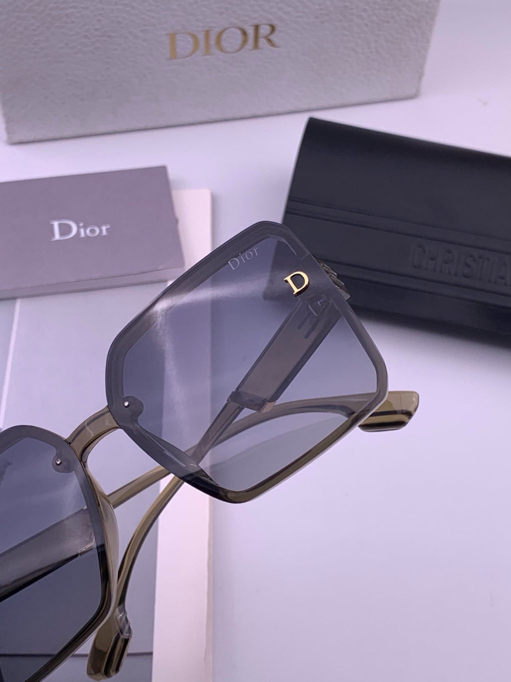 Dior CD8226 Polarized Square Gold Lens Sunglasses for Women - 415518 - detail image 4