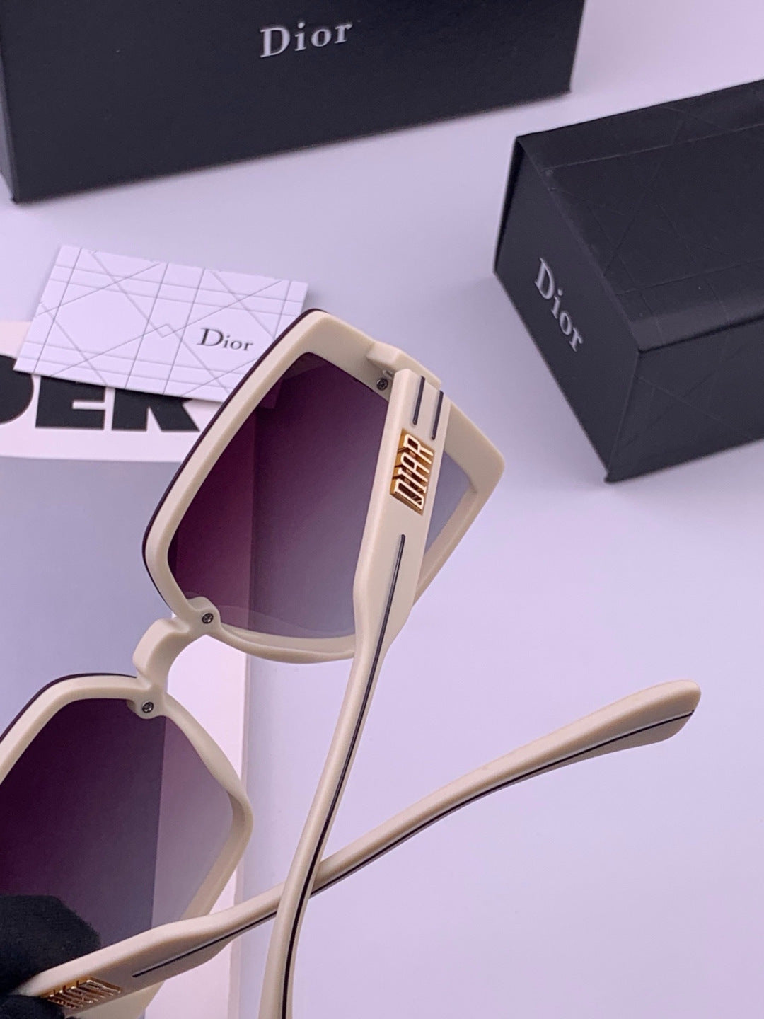 Dior D5290 Polarized Square Black Lens Sunglasses for Men & Women - 415508 - detail image 5