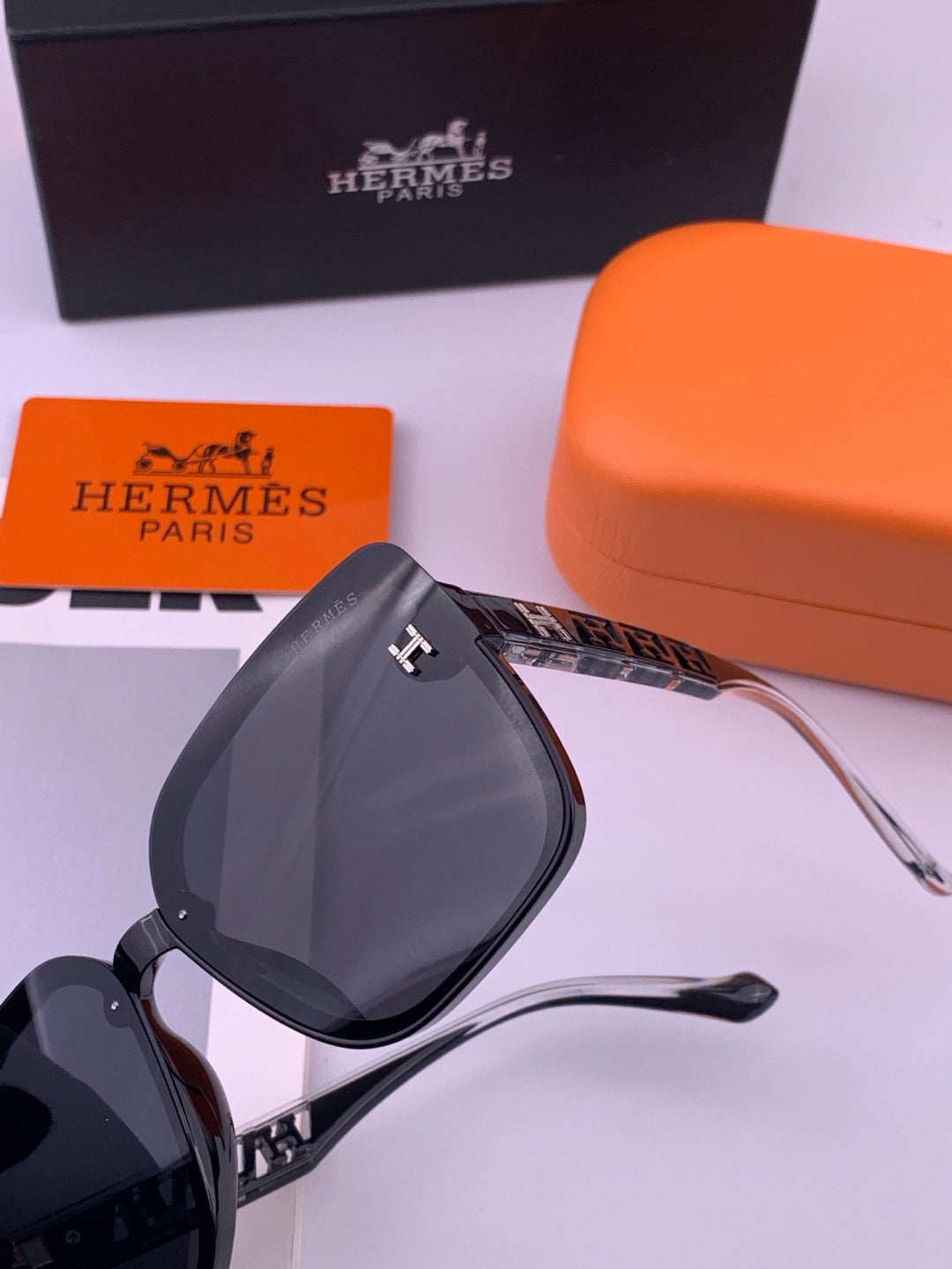 Hermès H7993 Square Black Lens Sunglasses for Men & Women - 416545 - detail image 3