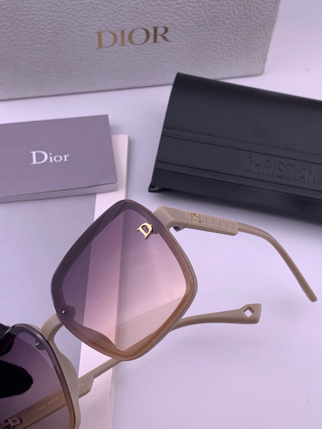 Dior D47002 Fashion Purple Lens Sunglasses for Men & Women - 415449 - detail image 3