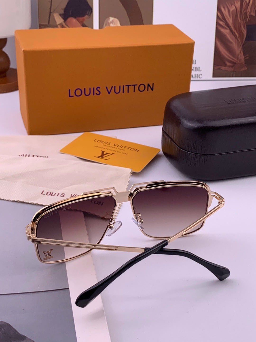 Louis Vuitton L91757 Aviator Orange Lens Sunglasses for Men & Women - 431201