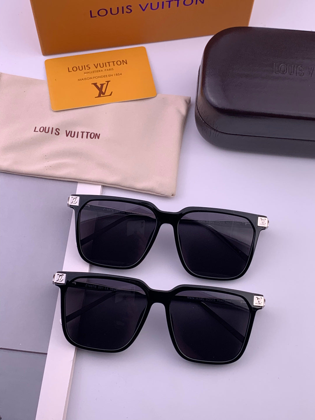 Louis Vuitton L7166 Aviator Gold Lens Sunglasses for Men & Women - 431197 - detail image 7