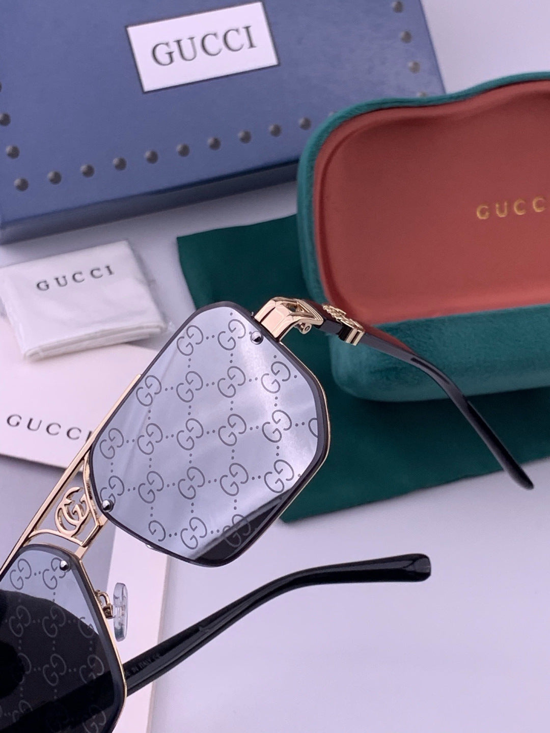 Gucci G21746 Aviator Black Lens Sunglasses for Men & Women - 431443 - detail image 3