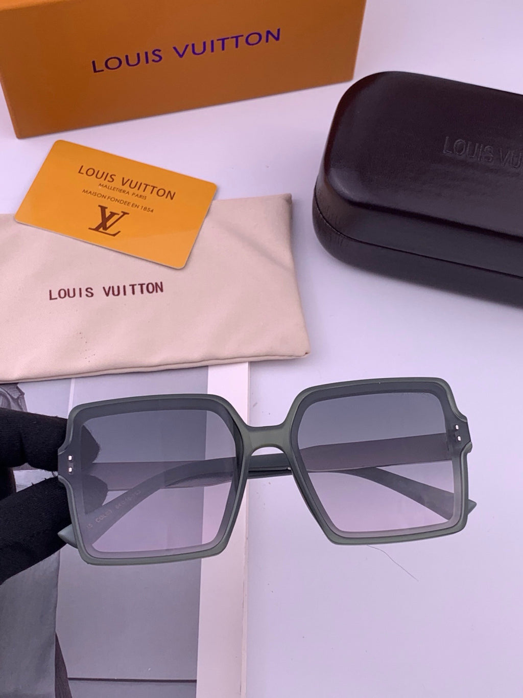 Louis Vuitton L1577 Polarized Square Gray Lens Sunglasses for Men & W - 431292