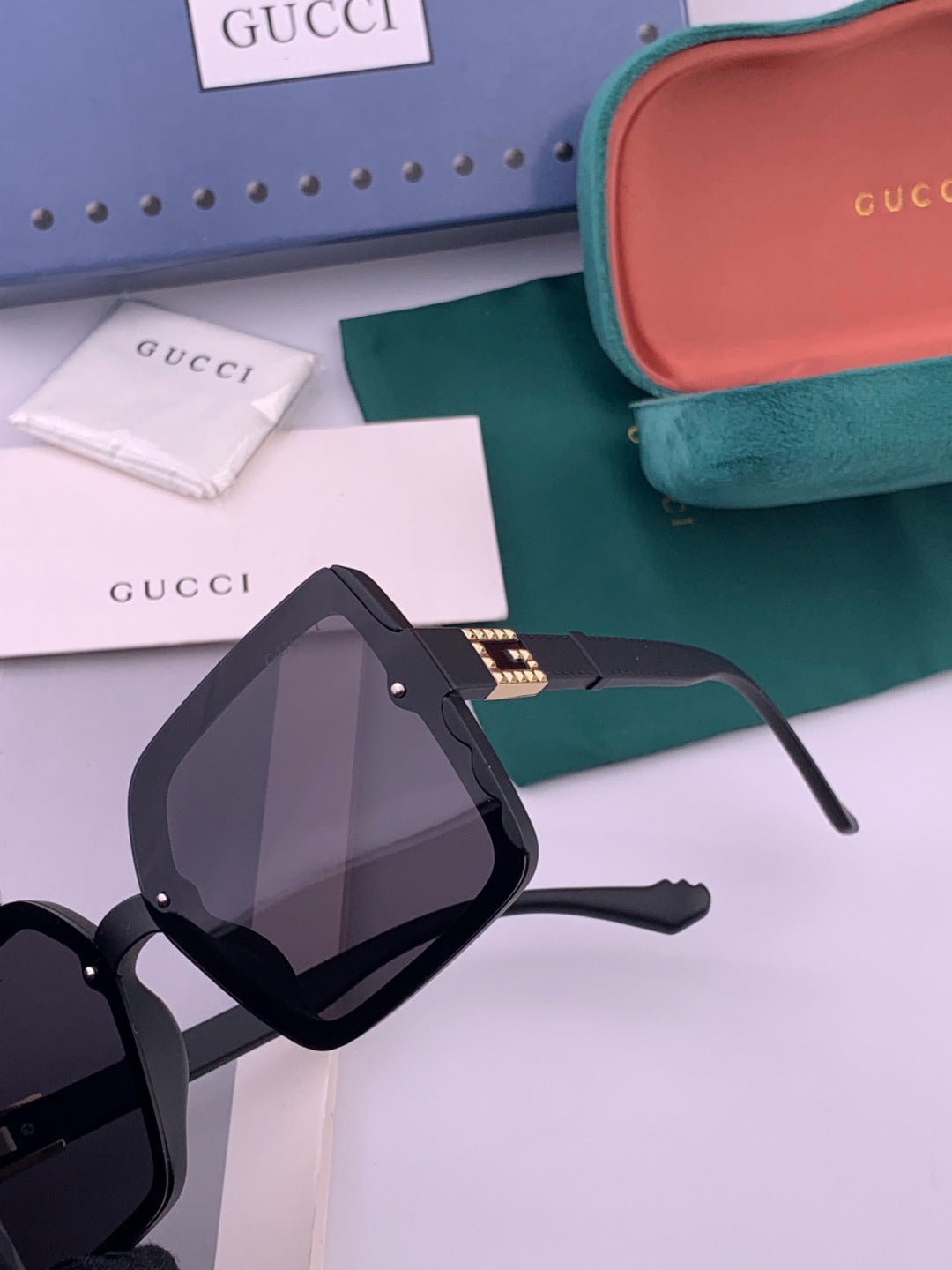 Gucci G3518 Polarized Fashion Black Lens Sunglasses for Women - 431448 - detail image 2