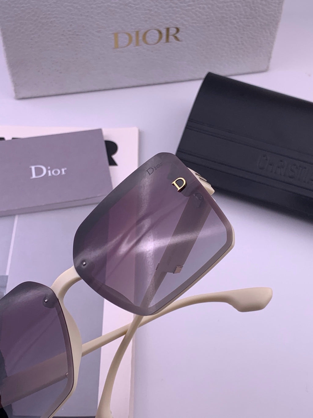 Dior CD8226 Polarized Square Red Lens Sunglasses for Women - 431707 - detail image 3