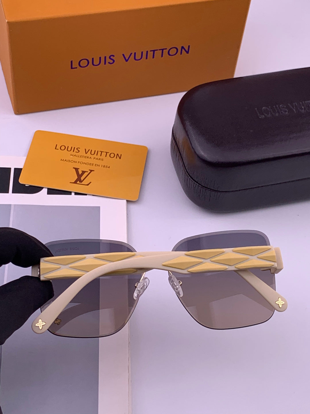 Louis Vuitton L1550 Square Brown Lens Sunglasses for Men & Women - 431287 - detail image 6
