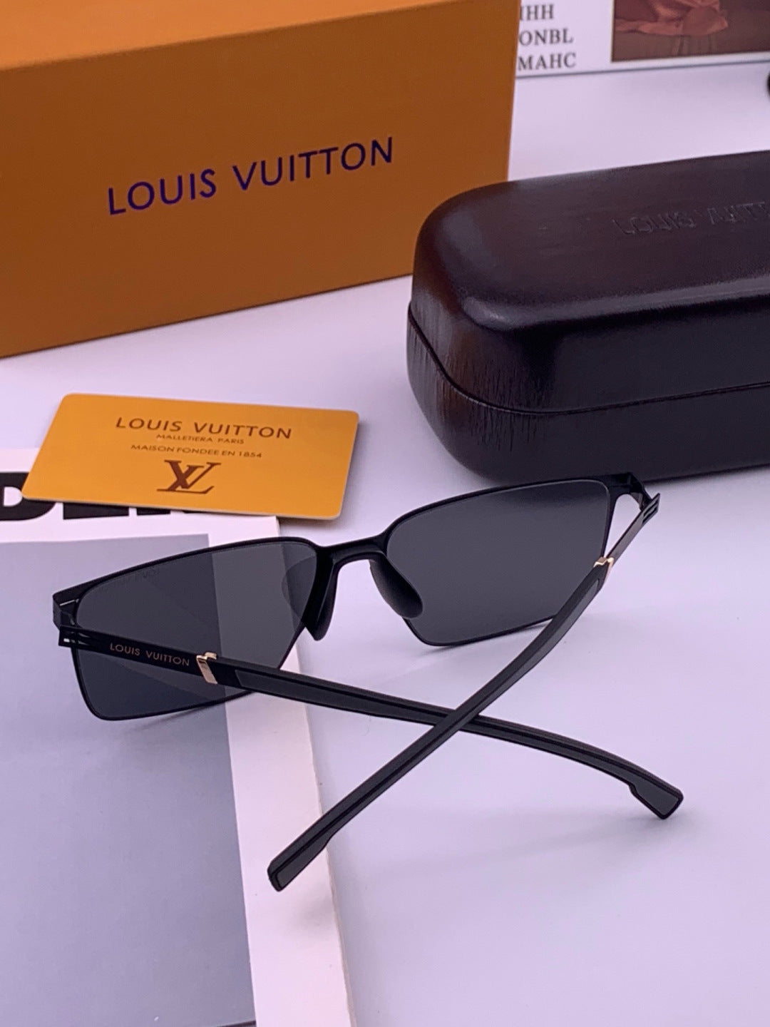 Louis Vuitton L316 Fashion Gold Lens Sunglasses for Men & Women - 431278 - detail image 6