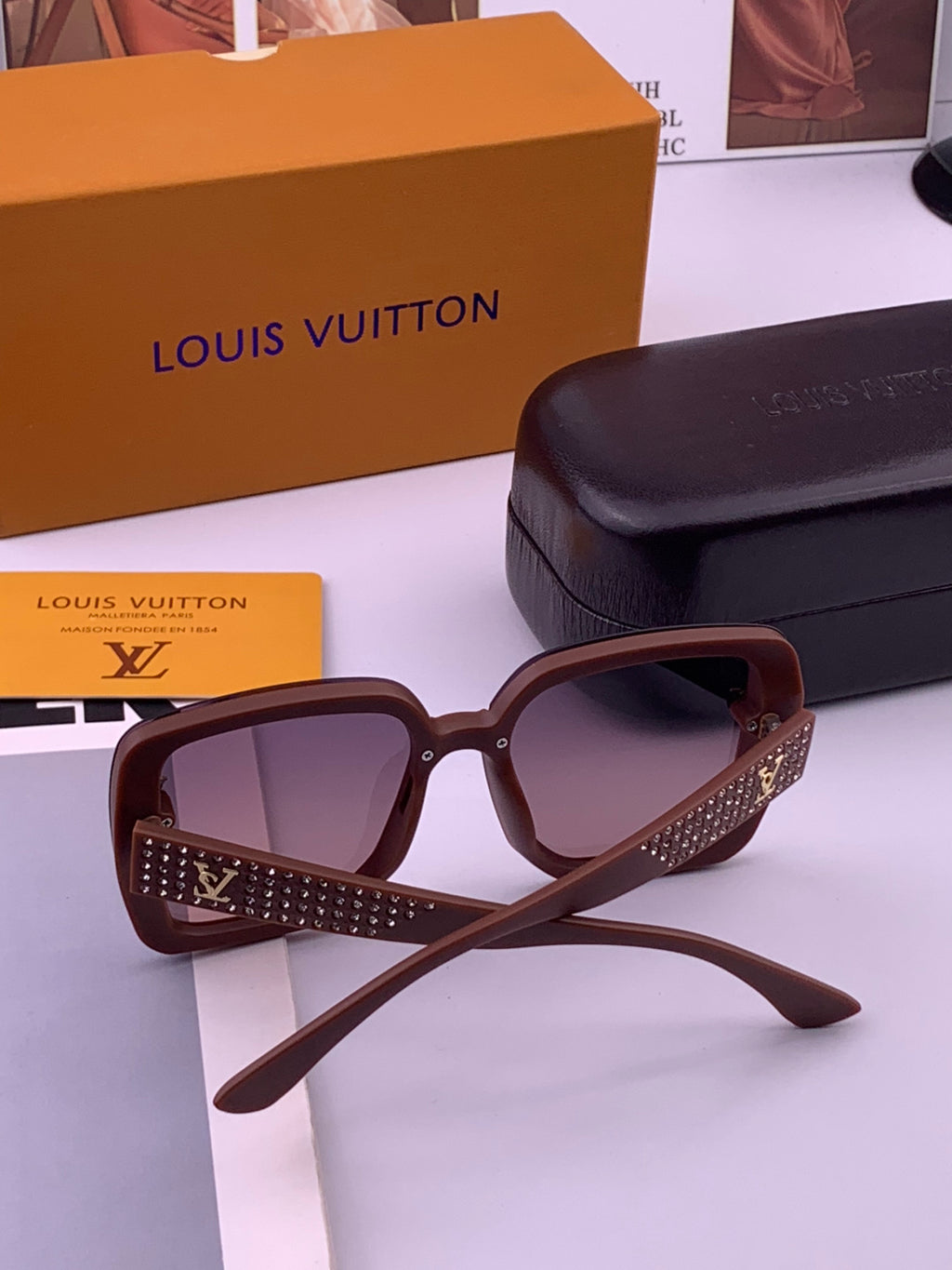 Louis Vuitton L2990 Square Black Lens Sunglasses for Men & Women - 431191 - detail image 4