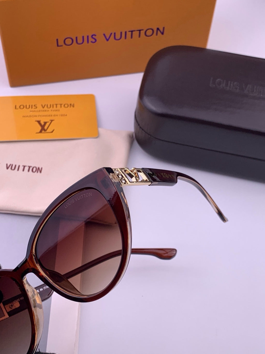 Louis Vuitton L15803 Square Black Lens Sunglasses for Women - 431179 - detail image 5