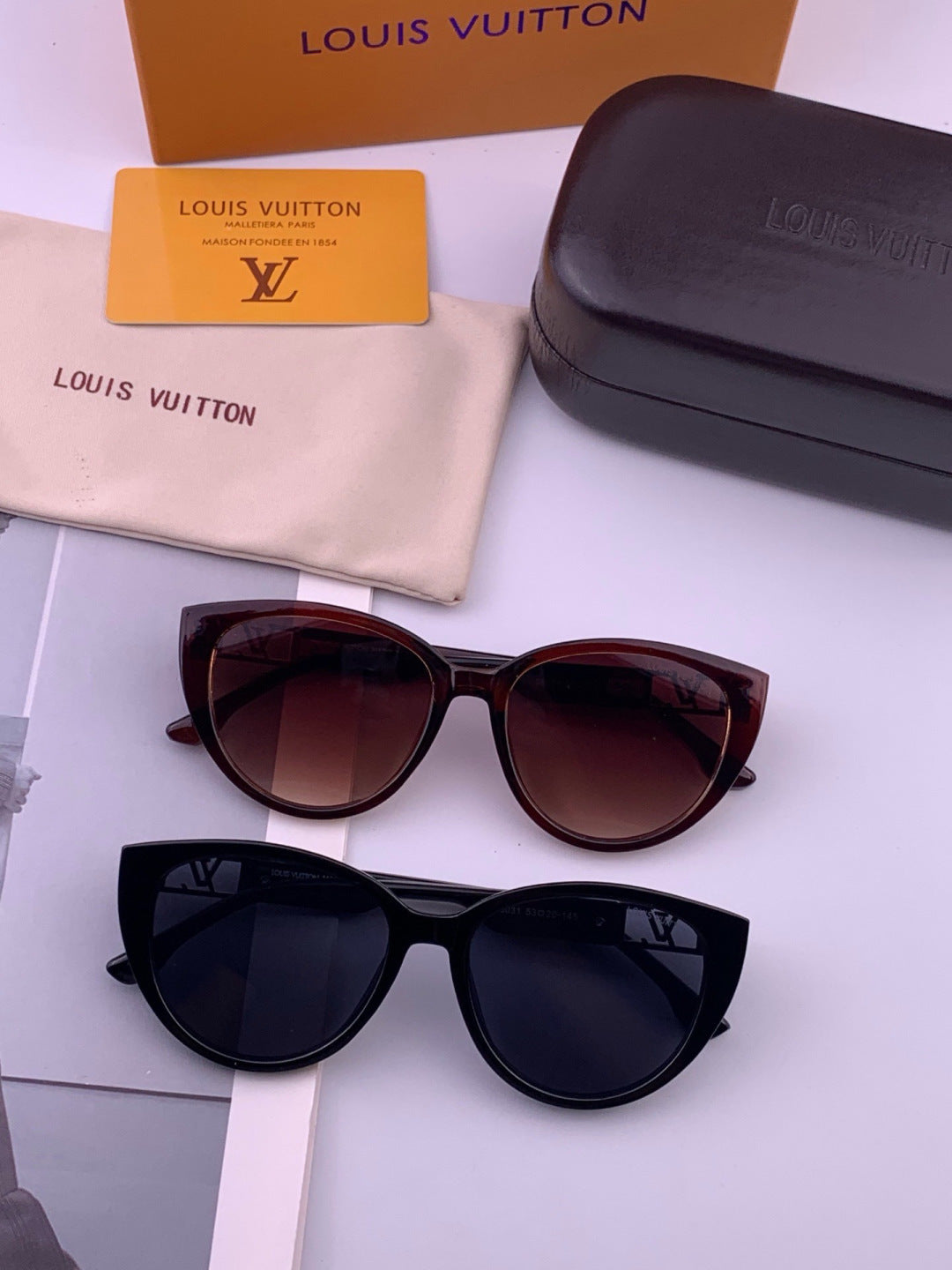 Louis Vuitton L15803 Square Black Lens Sunglasses for Women - 431179 - detail image 7