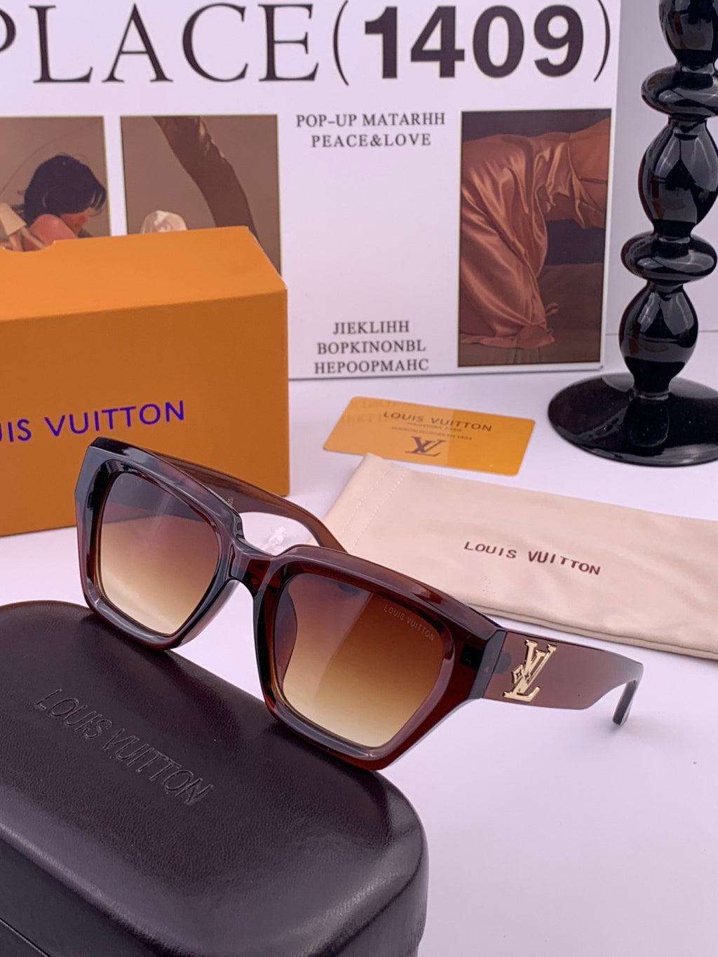 Louis Vuitton L26900 Square Black Lens Sunglasses for Women - 431180 - detail image 4
