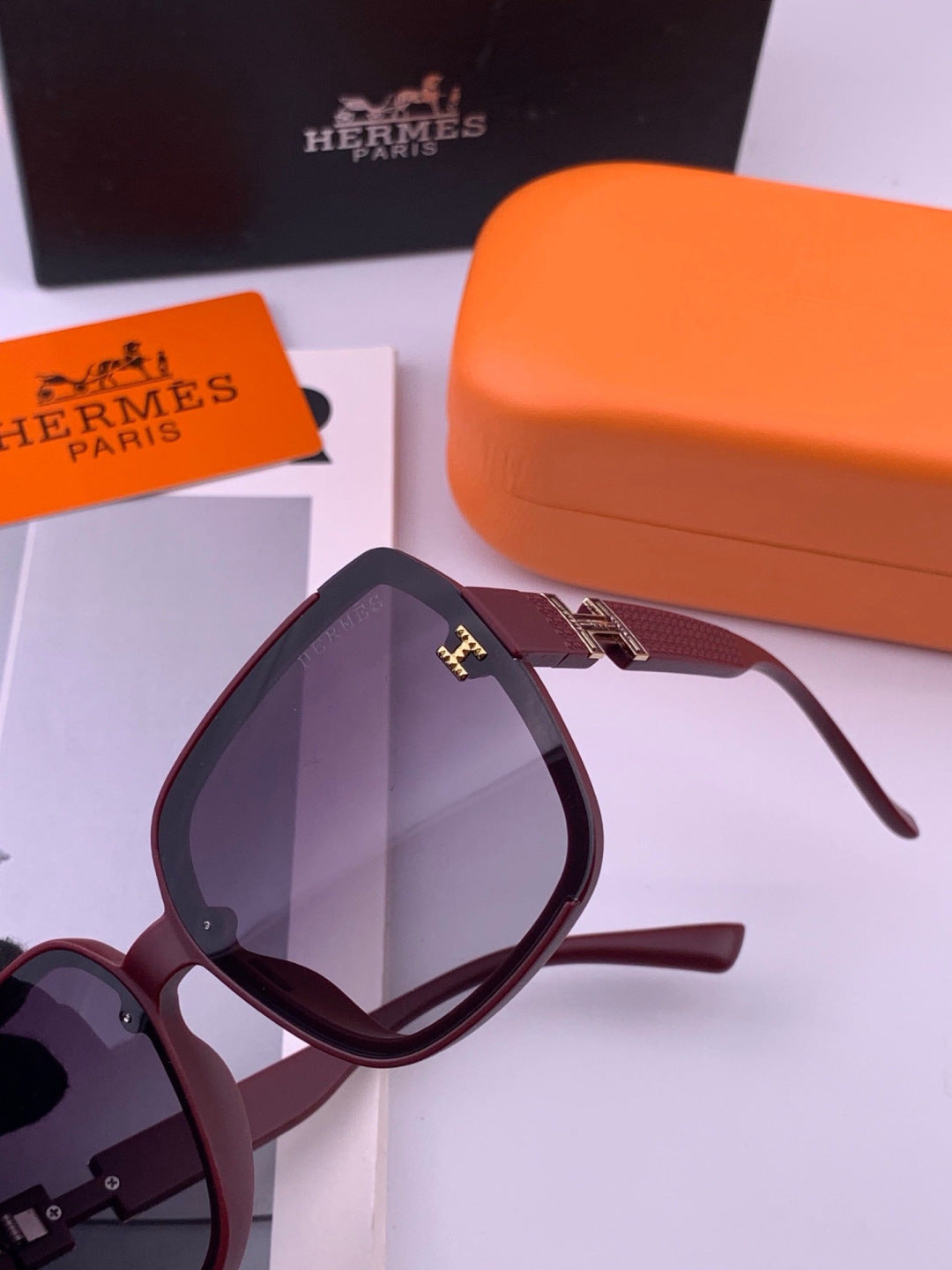 Hermès H8303 Square Black Lens Sunglasses for Men & Women - 433030 - detail image 2