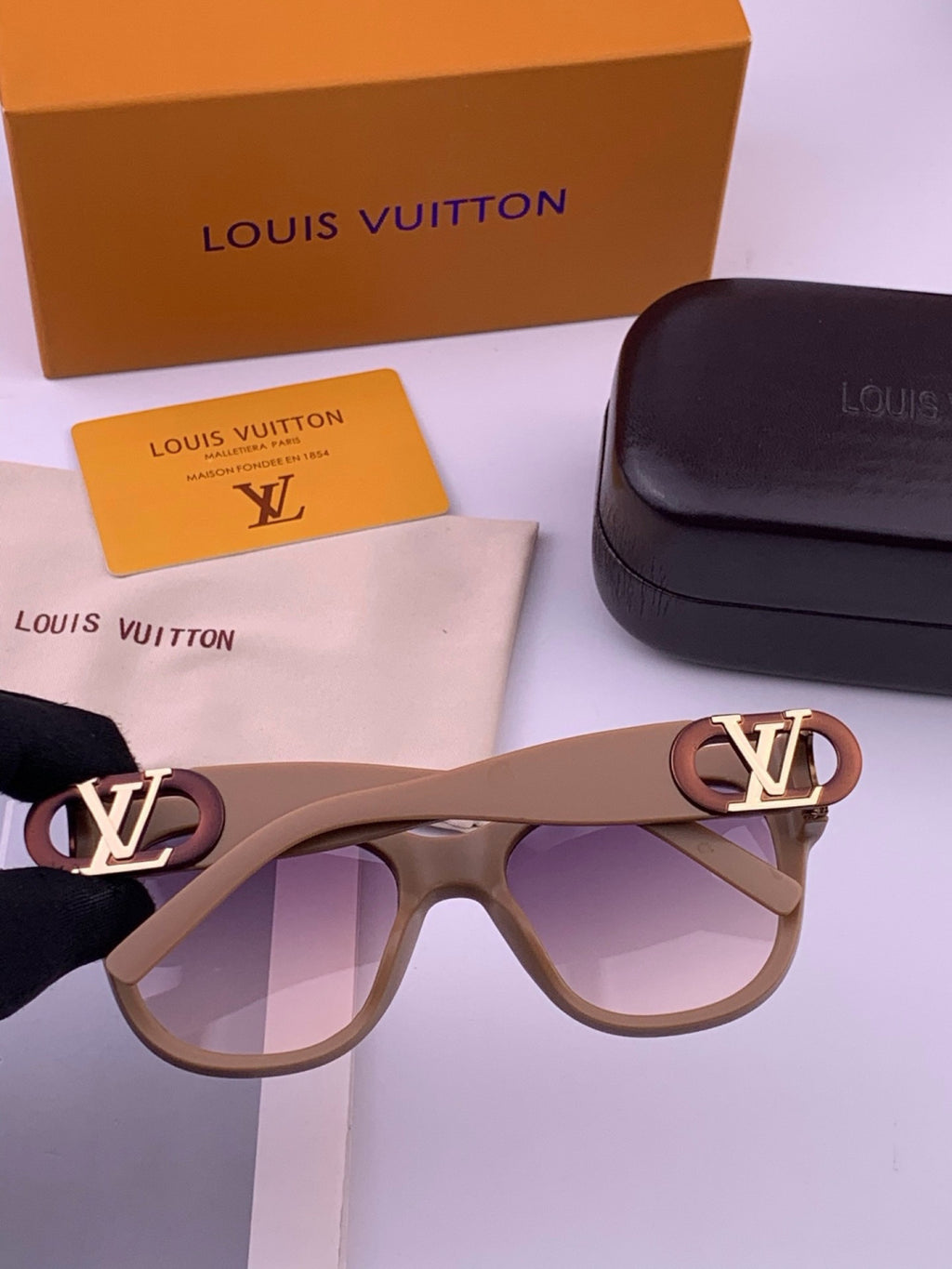 Louis Vuitton L07002 Square Purple Lens Sunglasses for Women - 431184 - detail image 6
