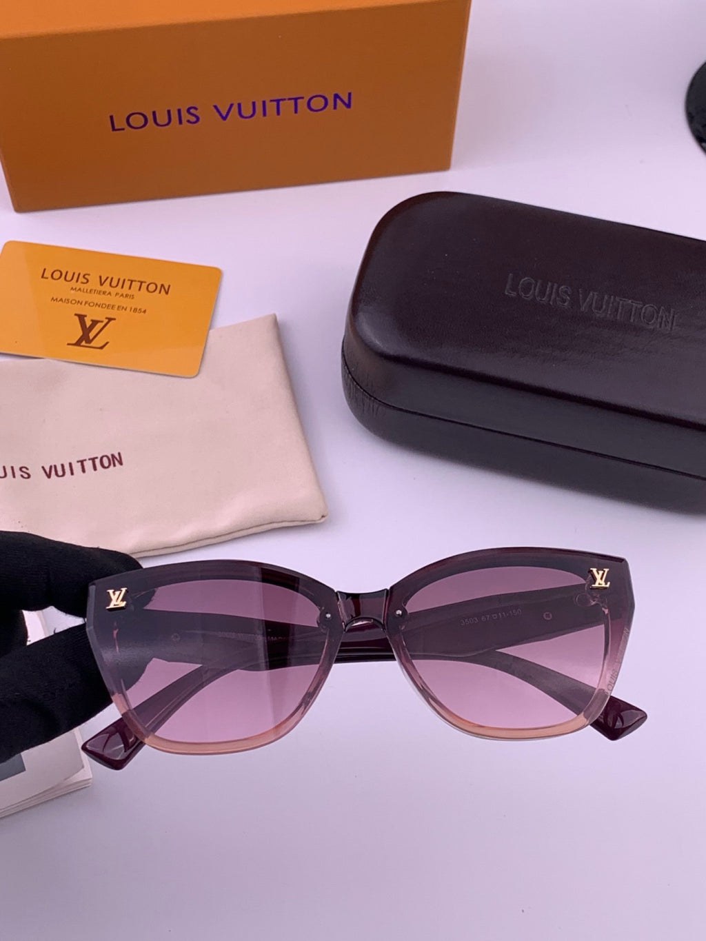 Louis Vuitton Fashion Gold Lens Sunglasses for Men & Women - 431190 - detail image 2