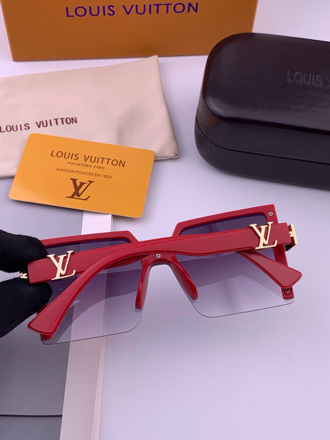 Louis Vuitton L6149 Square Black Lens Sunglasses for Men & Women - 431164 - detail image 4