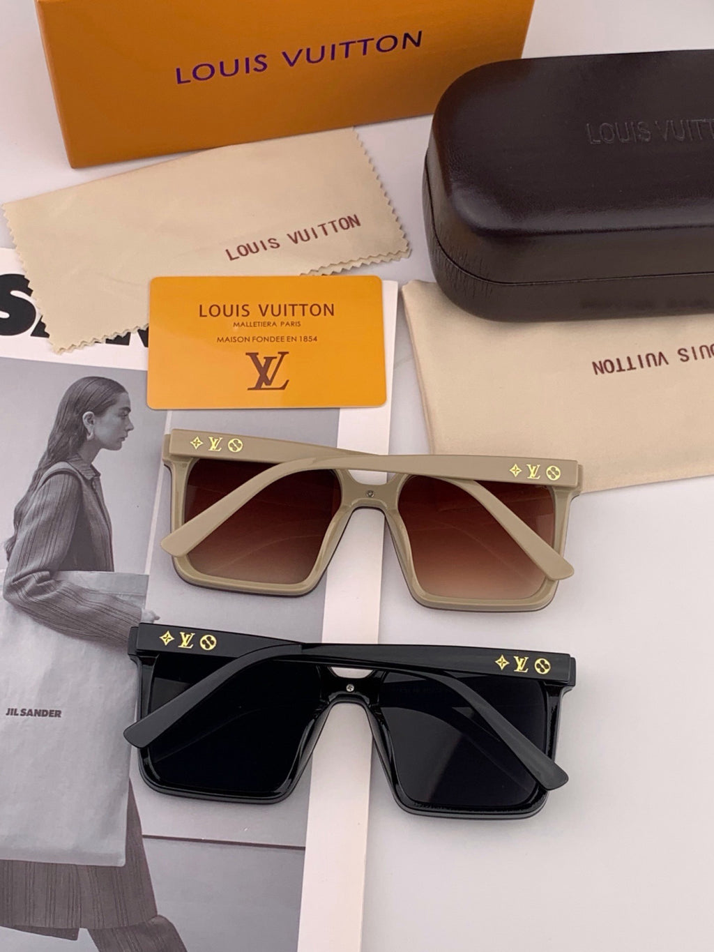 Louis Vuitton L6006 Oversized Black Lens Sunglasses for Men & Women - 431167 - detail image 4